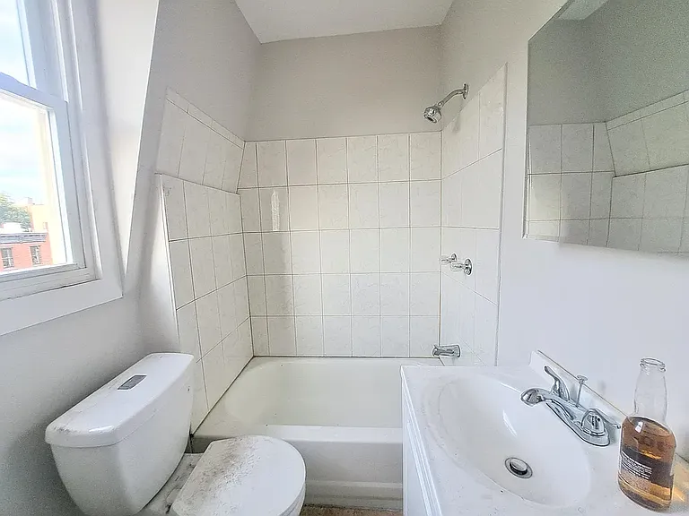 316 Hart St #3A — Photo 7