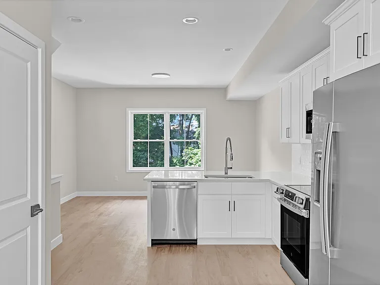70 Whiting St #A — Photo 5