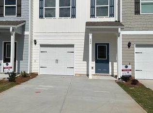 134 Village Green Dr #18, Adairsville, GA 30103