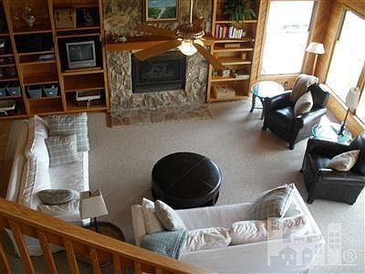 3rd image of 292 Beach Road N