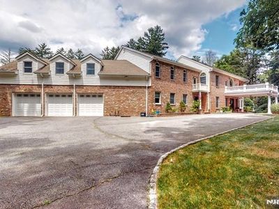 1050 Ramapo Valley Rd, Mahwah, NJ, 07430