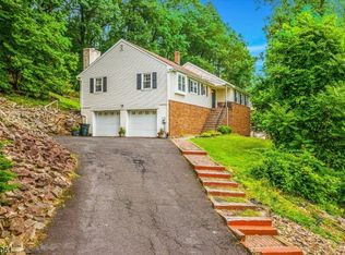 112 Sun Valley Way, Morris Plains, NJ 07950