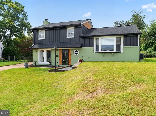 2 Palo Ct, Halethorpe, MD 21227
