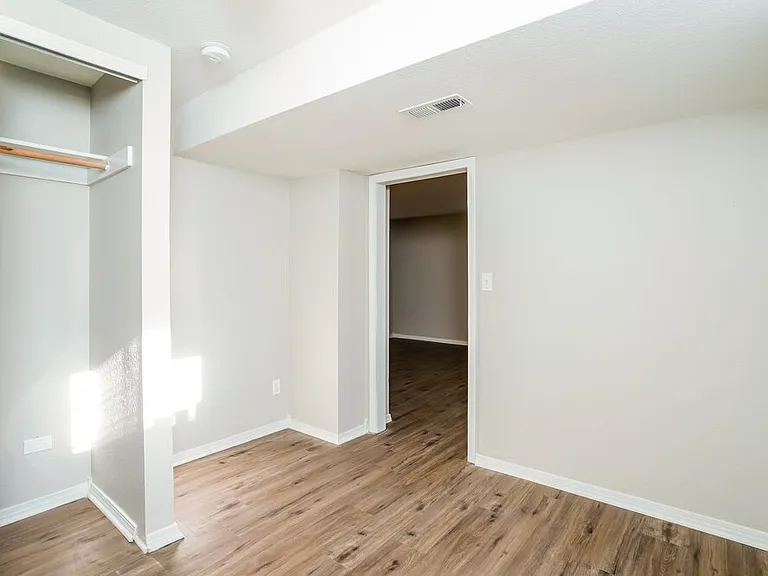 1038 Nolte Dr W — Photo 16