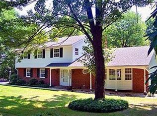 262 Meadowood Ln, Moreland Hills, OH
