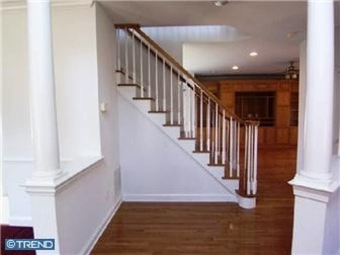 2nd image of 215 Garden Pl