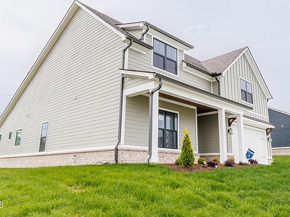 4th image of 145 Clover Cir