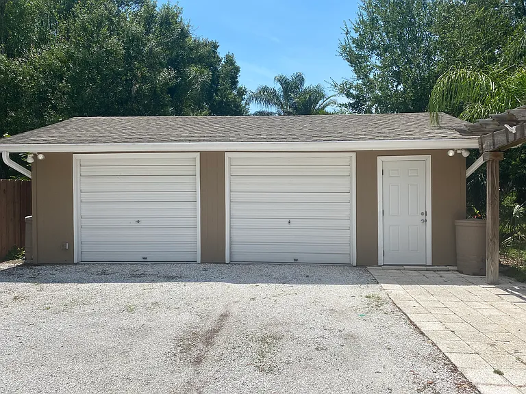 6311 S Richard Ave — Photo 16