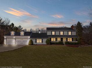 6253 Seven Mile Rd, South Lyon, MI 48178