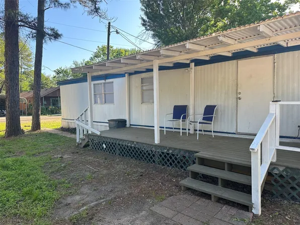 9578 Darkwood St, Willis, TX 77318