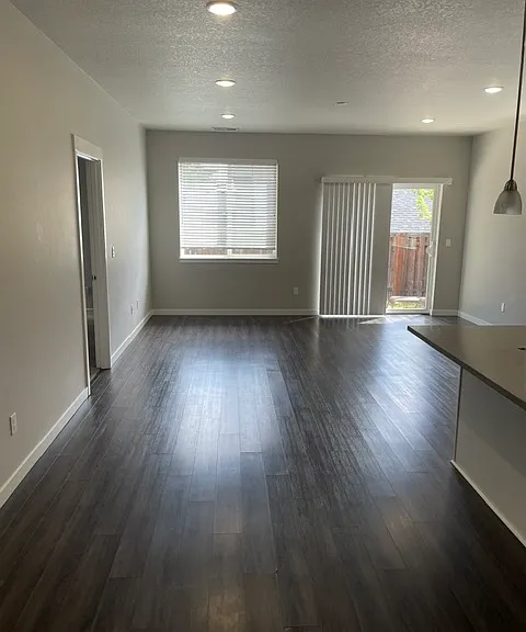 5017 NE 22nd Ave — Photo 7