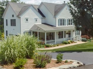 26 Castleton Dr, Highland Mills, NY 10930