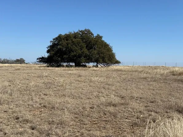 83 Stock Pond Dr, Harper, TX 78631