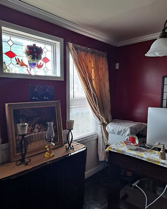 2nd image of 582 Milford St