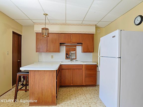 5th image of 706 S Lincoln St