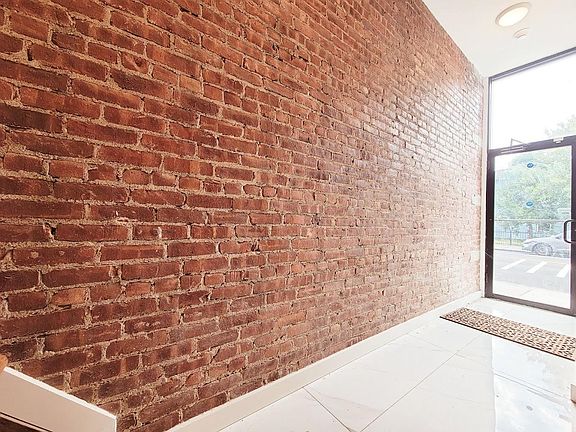 2nd image of 141 Monticello Ave #2F