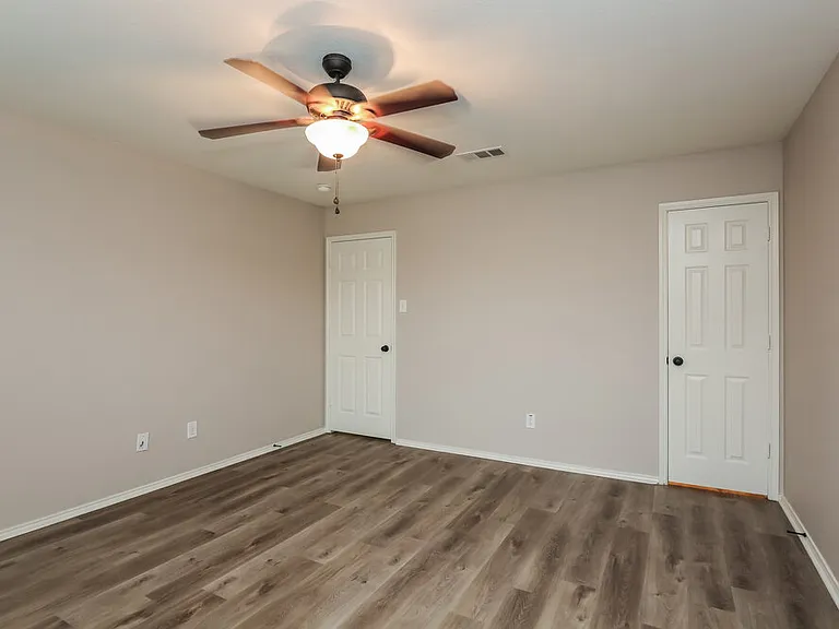 2036 Godiva St — Photo 8