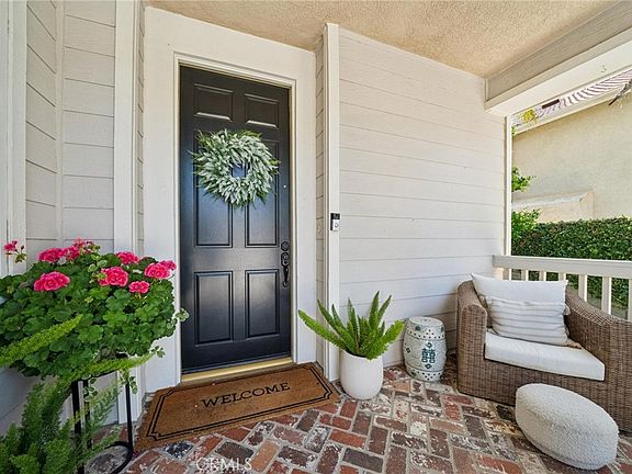 3rd image of 26058 Baldwin Pl
