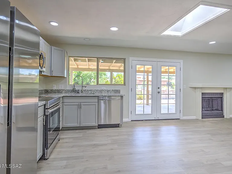 2891 W Saint Tropaz Ave — Photo 5