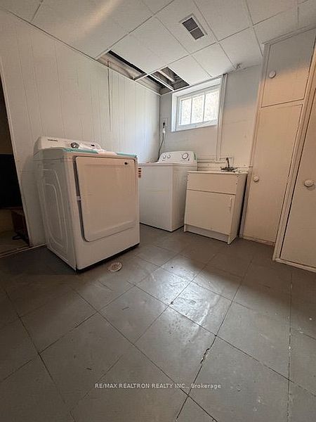 Toronto House for rent - 4 Bedrooms — photo 21