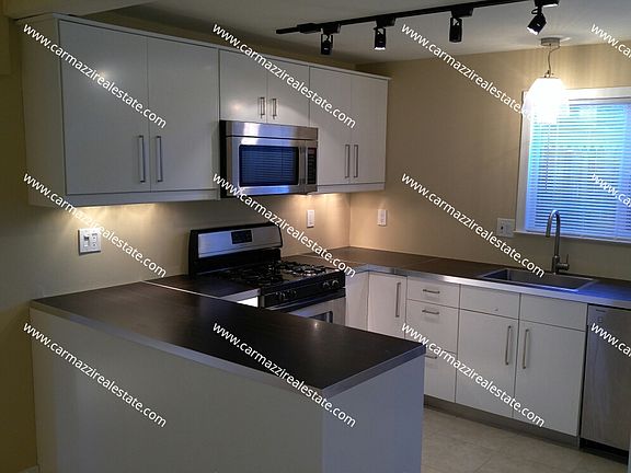 2nd image of 1829 Sherwood Ave