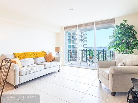5th image of 610 W Las Olas Blvd #1311