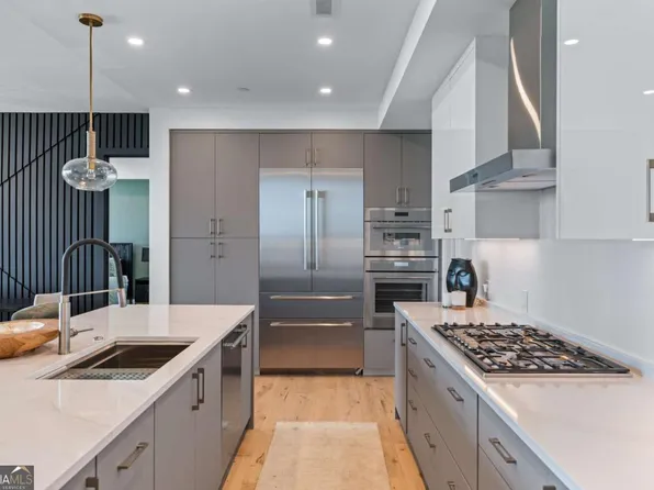 2425 Peachtree Rd NE Unit 1211, Atlanta, GA 30305