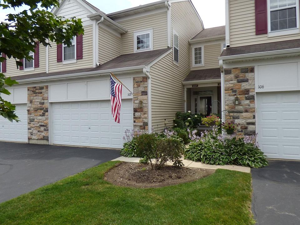 1st image of 107 Oak Knoll Ct