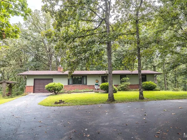 3079 Terpening Rd, Brighton, IL 62002