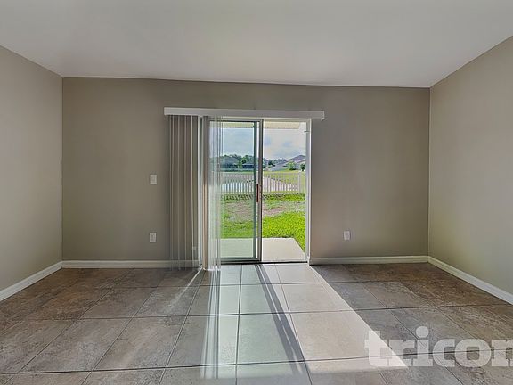 2nd image of 10410 Fairy Moss Ln
