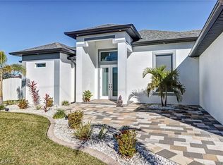 2215 SW 2nd Ln, Cape Coral, FL 33991