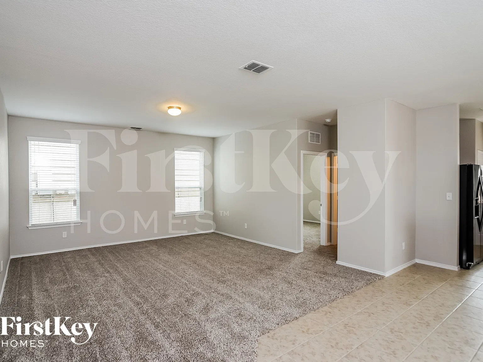 4 bed, 3.0 bath, 2052 sqft, $1,880 — Photo 3
