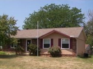 411 Pontiac Rd, Marquette Heights, IL 61554