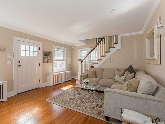 3rd image of 22 Seneca St