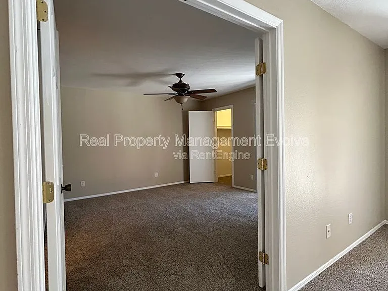 9465 N 92nd St #108 — Photo 15