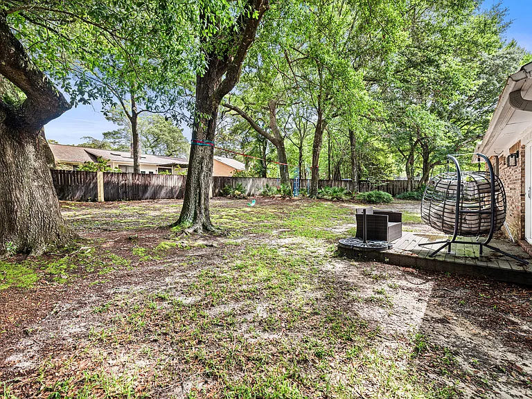 507 Nassau Dr — Photo 48