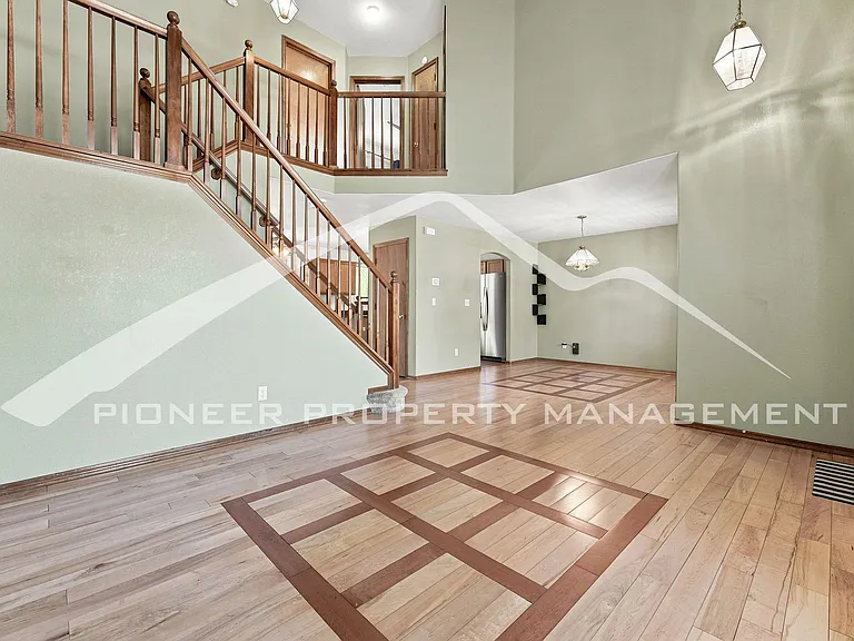 18834 E Prentice Dr — Photo 2