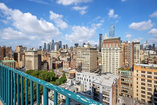 Rented by Compass | media 22