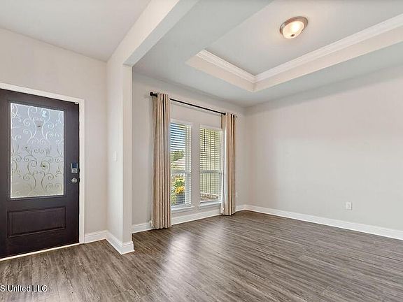 3rd image of 10620 Chapelwood Dr