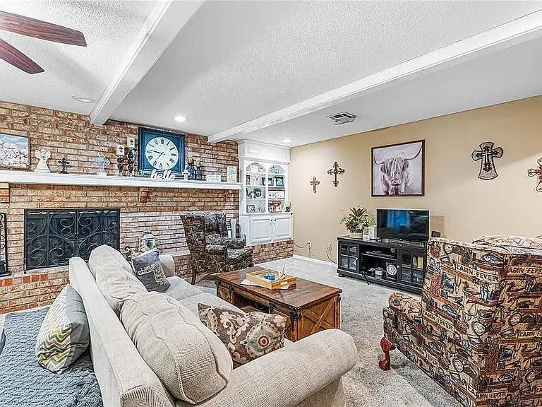 11521 Carriage Dr — Photo 13