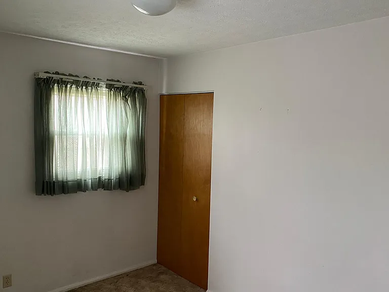 1871 Center Ct — Photo 8