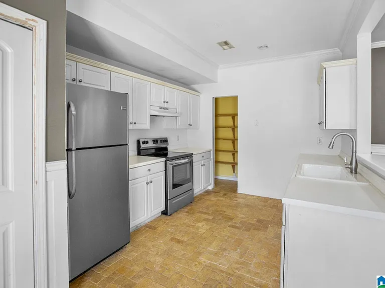 428428 Cambrian Ridge Trl — Photo 32
