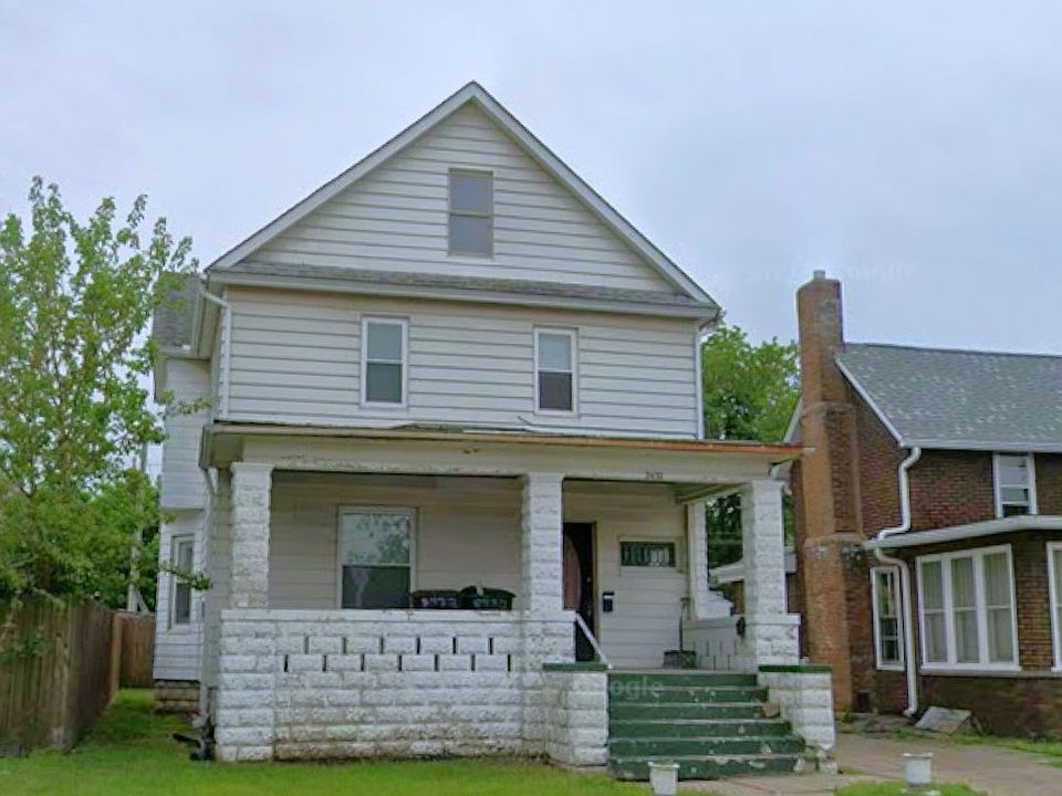 2nd image of 2432 5th Ave