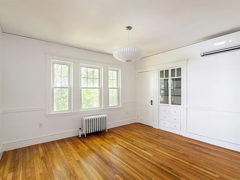 8-10 York Ave #10 — Photo 5