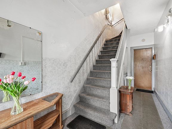 3rd image of 153 Banta Ave Floor 2