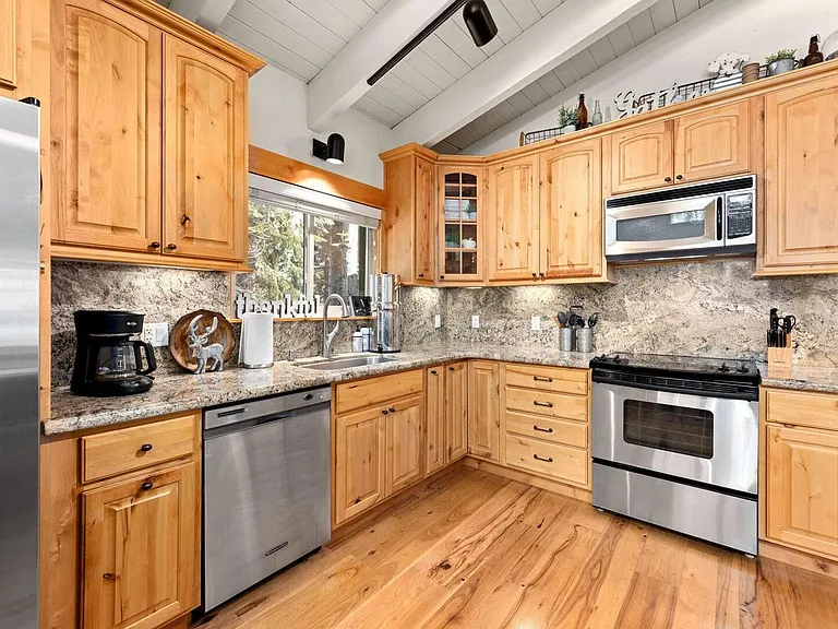 10219 Washoe Rd — Photo 21