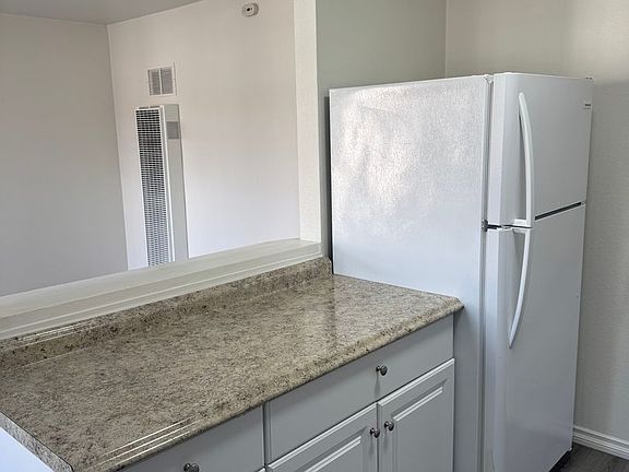 4th image of 1940 E Wilson Ave APT 8