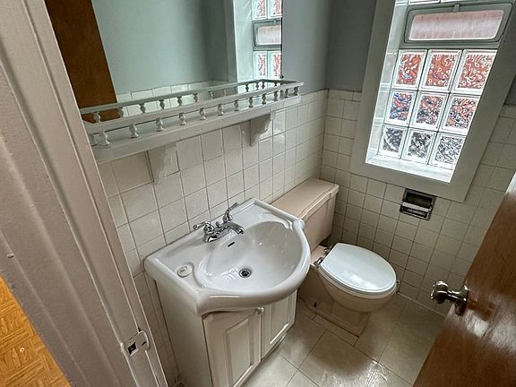 3rd image of 5007 W Gladys Ave