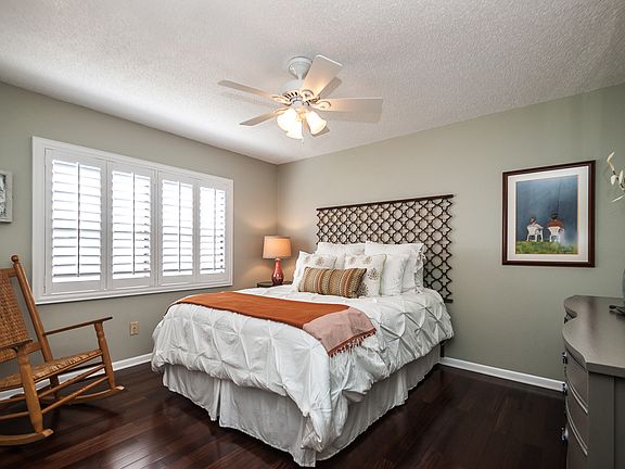 3rd image of 13703 Halliford Dr