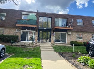 725 Grove Dr APT 109, Buffalo Grove, IL 60089